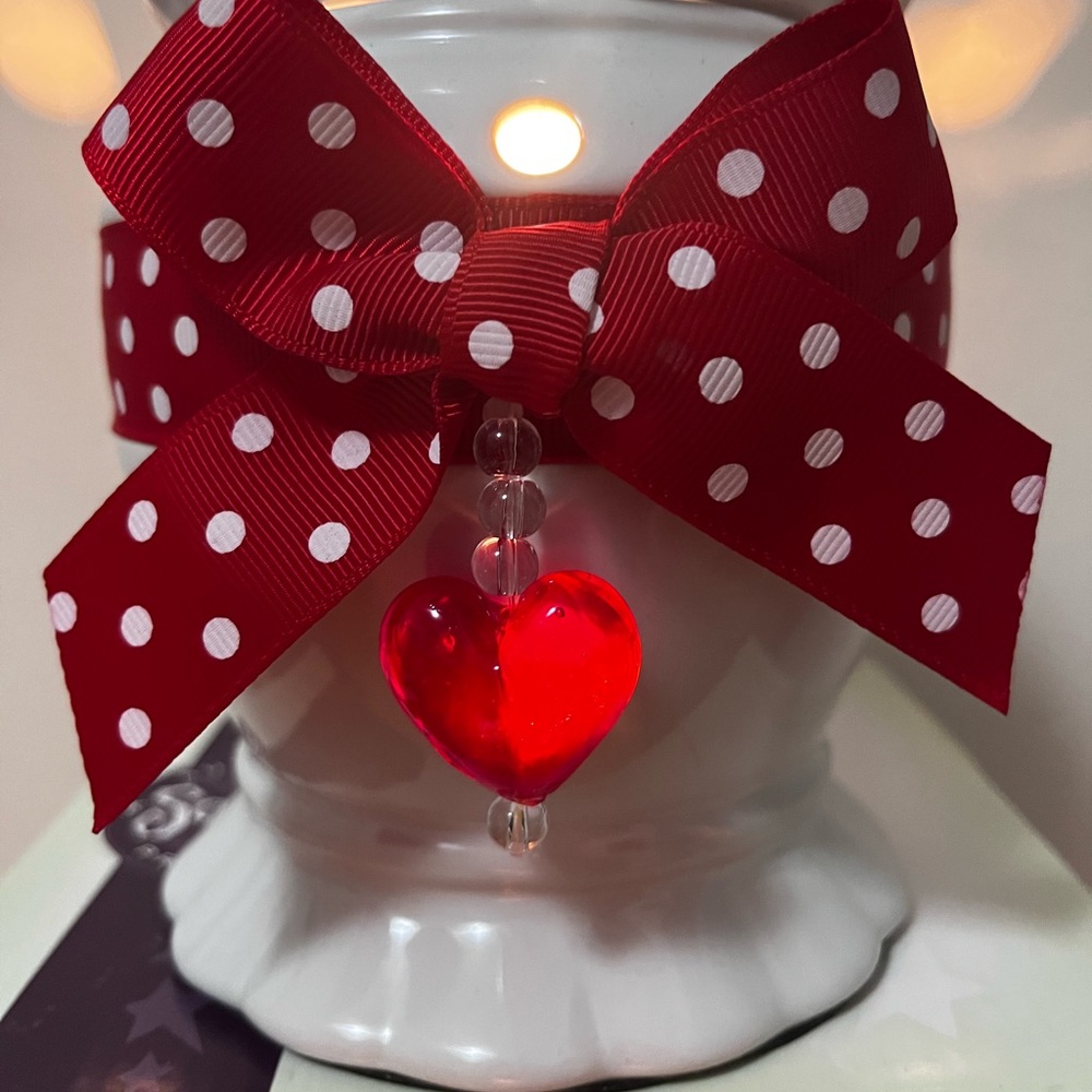 Scentsy warmer used one time excellent condition ❤️ VALENTINE ❤️